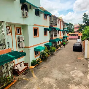 Aparthotel Dona Reyna: Convenient Santo Domingo Near Americas Airport
